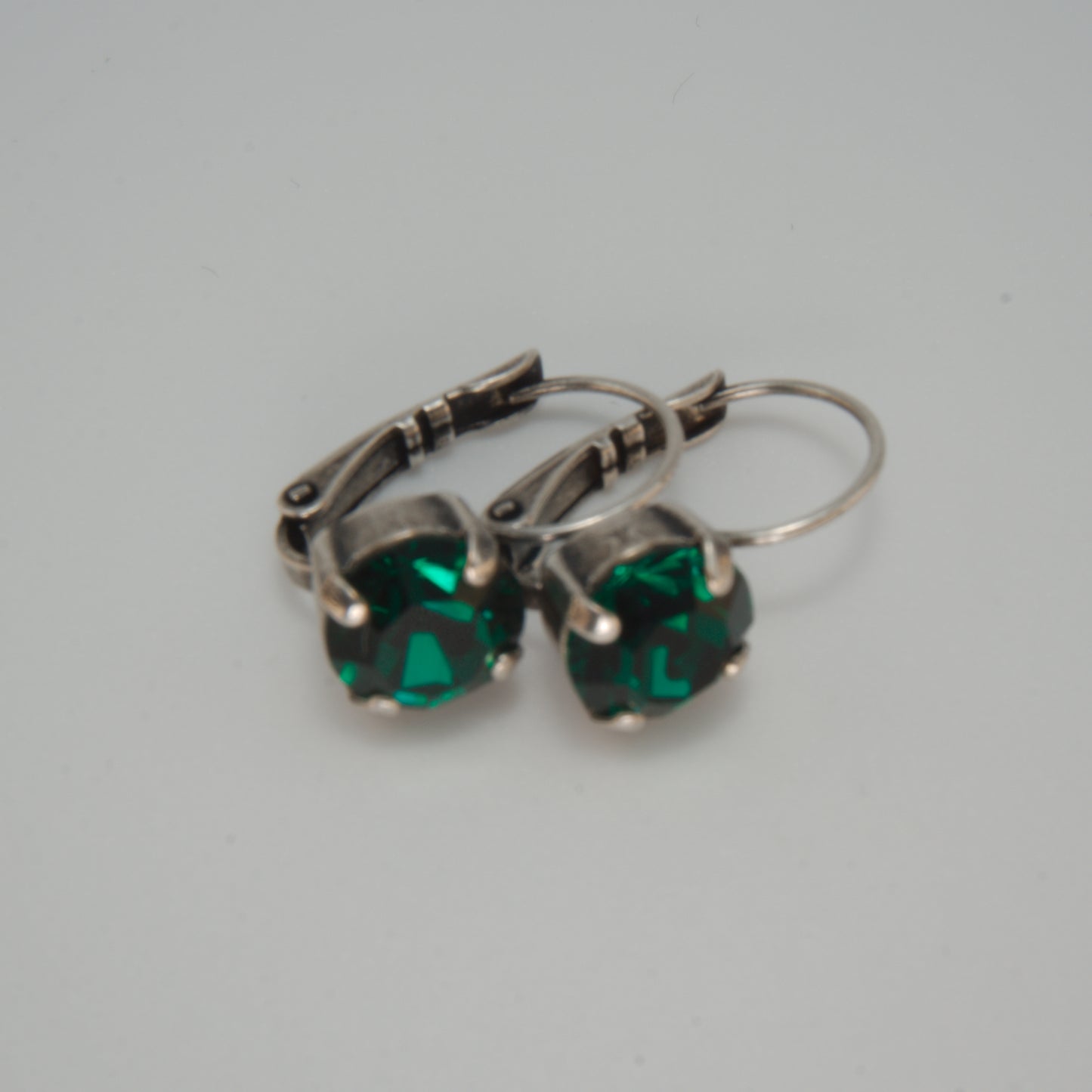 Emerald City Single Drop earring